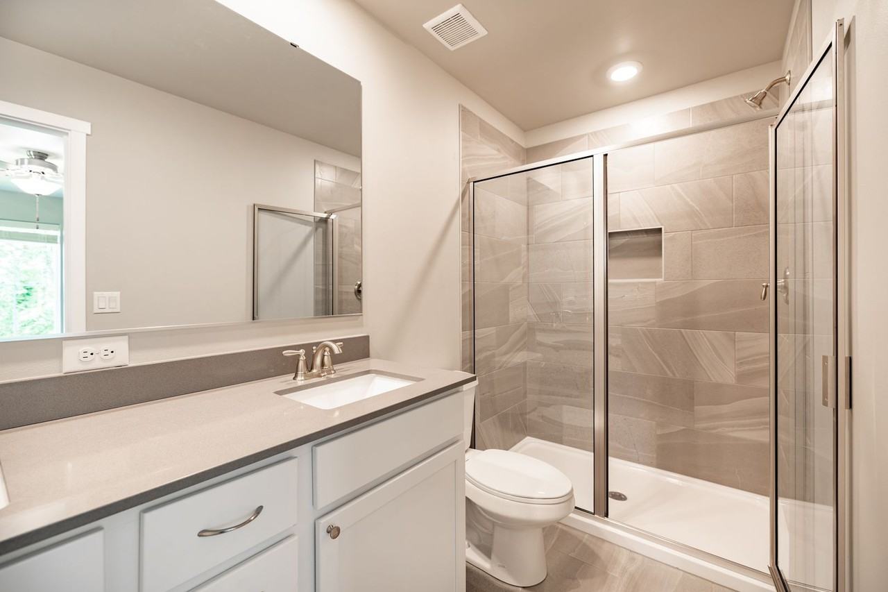 8724 E Gilman Ave - Photo 7 of 17