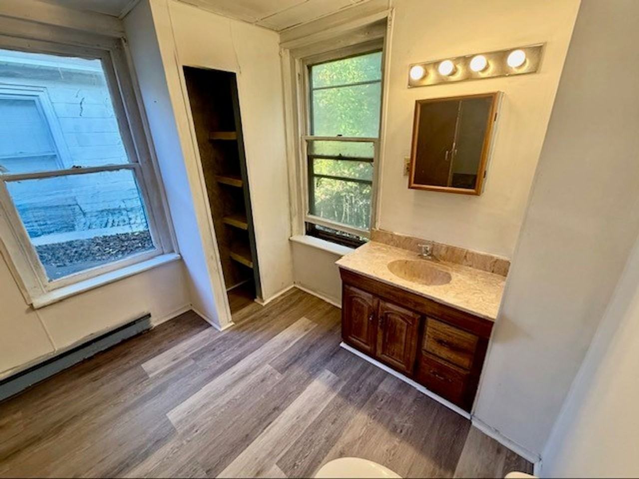 557 Mauch Chunk Rd - Photo 3 of 12