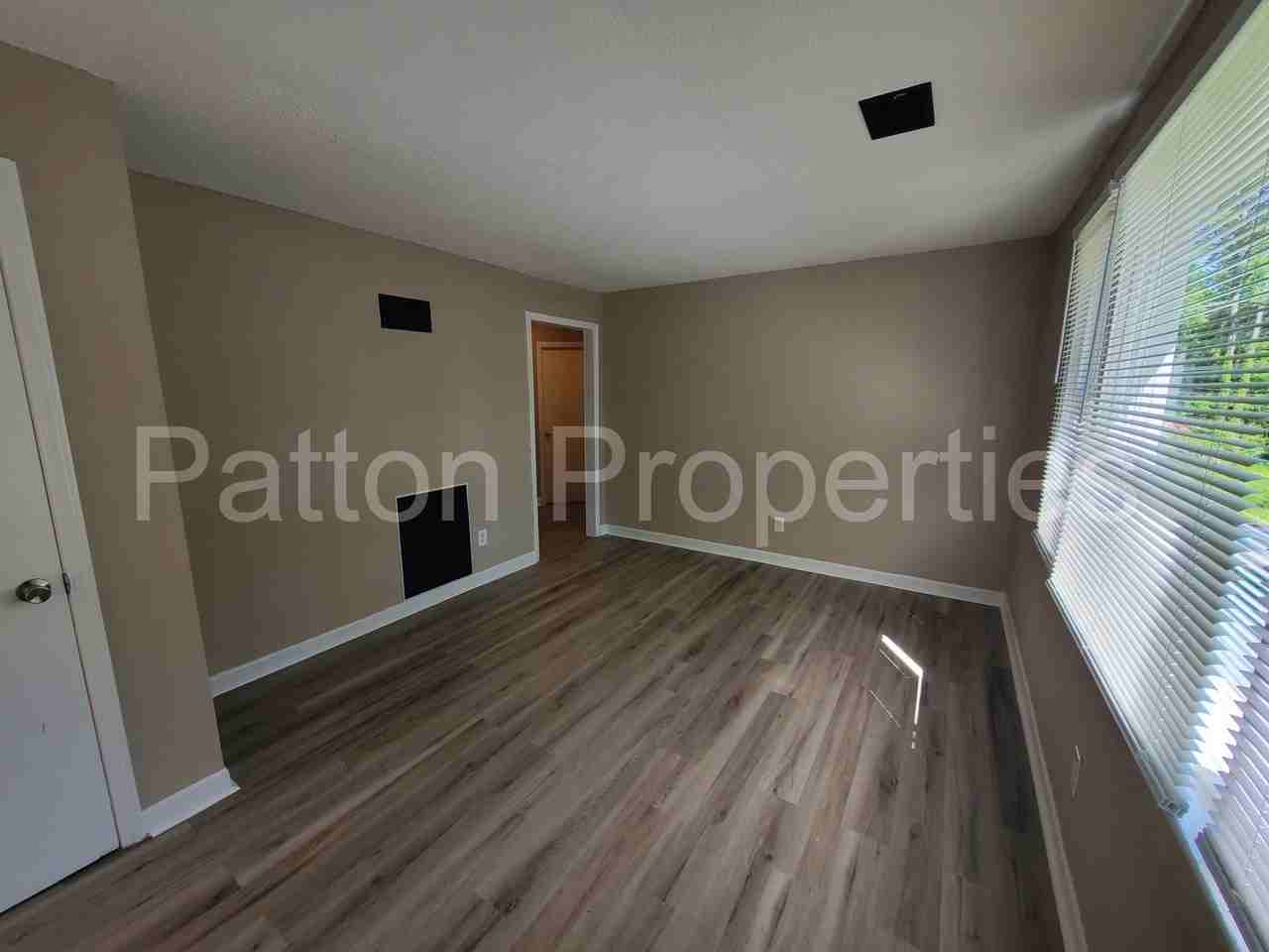 161 Stanford St - Photo 2 of 17