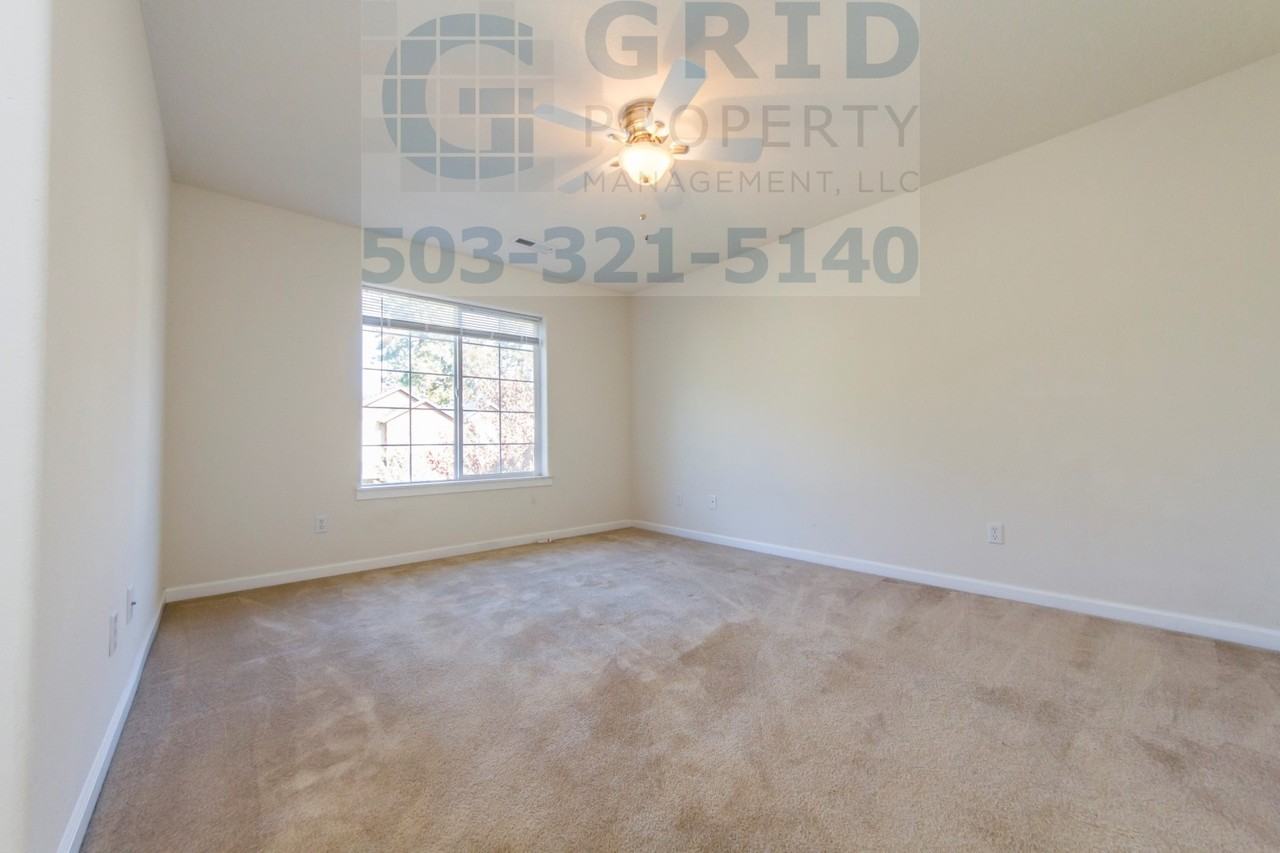 17934 Southwest Niks Drive - Photo 7 of 24