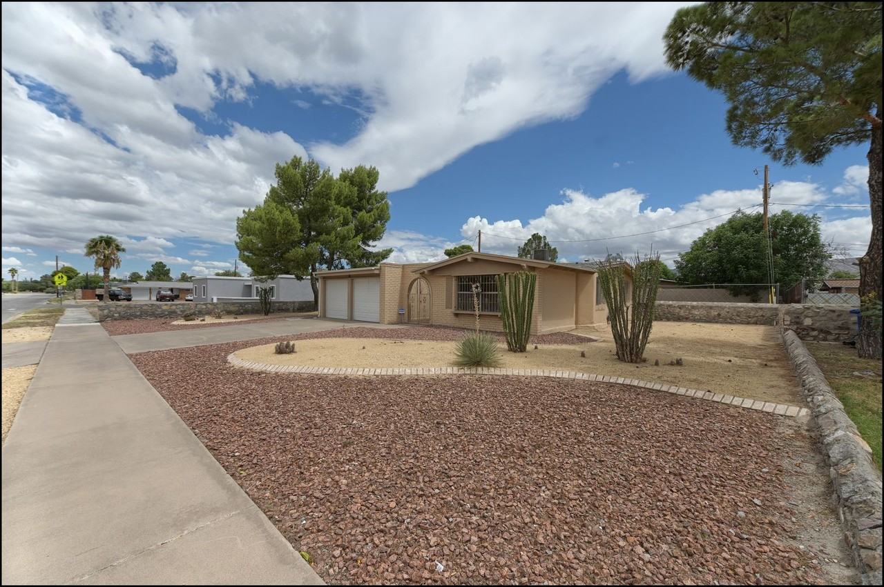 4109 Roxbury Dr - Photo 3 of 50