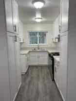 14300A - Photo 1 of 1