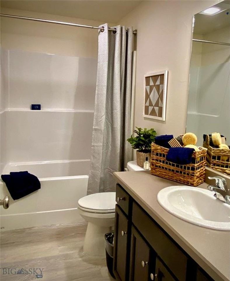 604 Snow Ghost Street - Photo 5 of 12