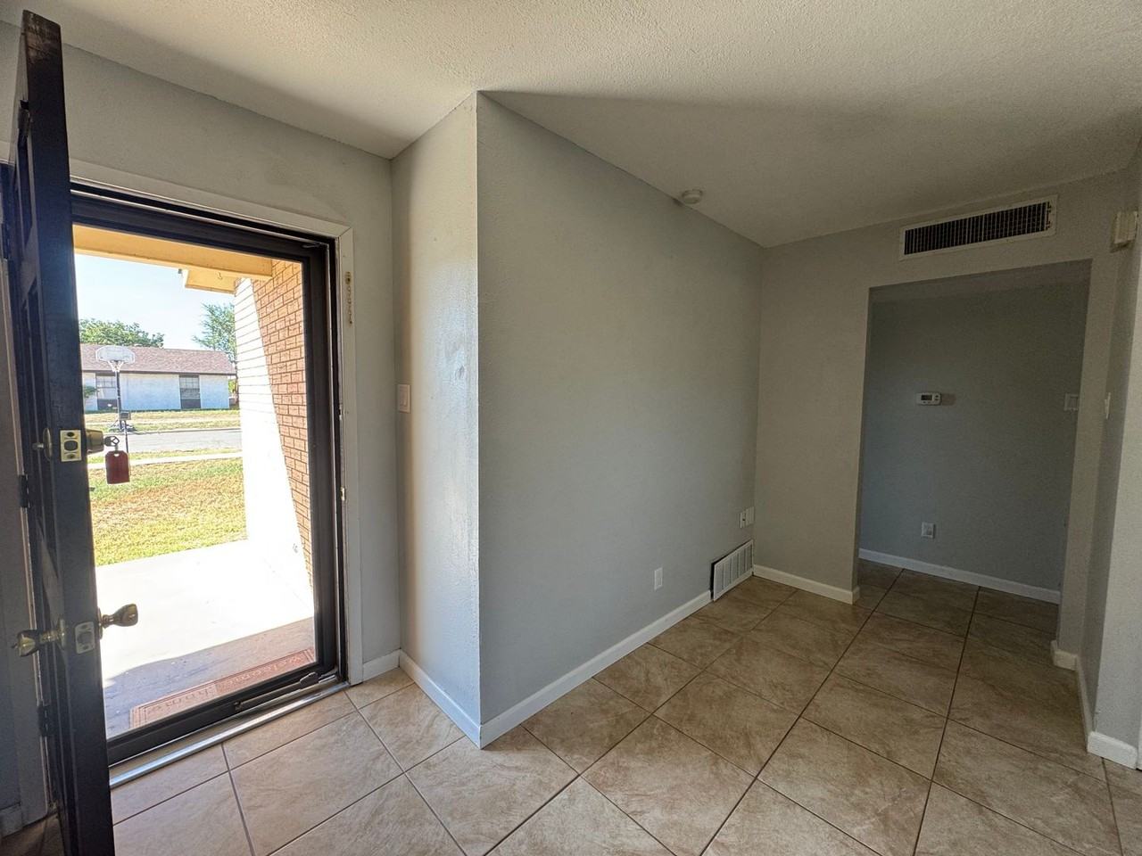 1211 Harvard Drive - Photo 3 of 13