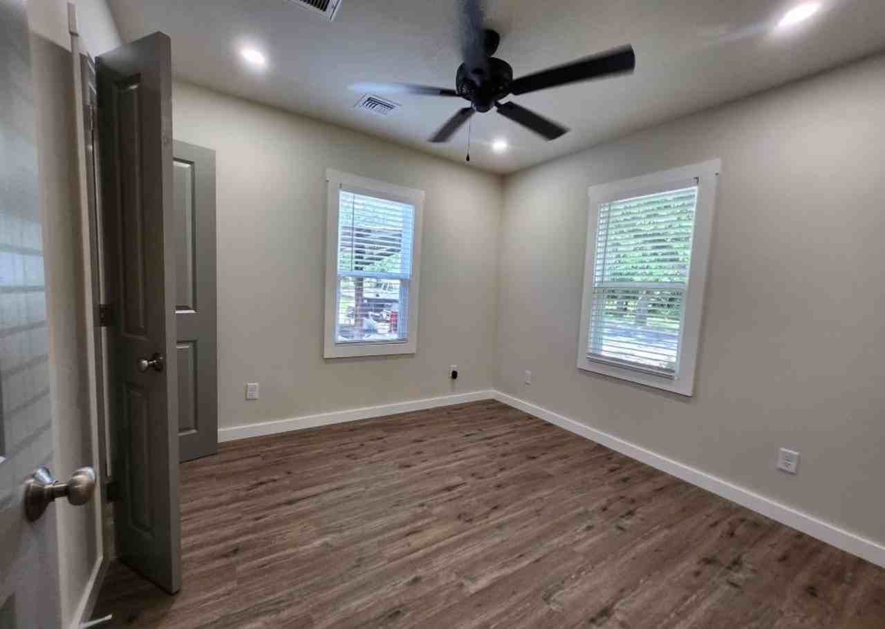 804 N Orange St - Photo 6 of 14