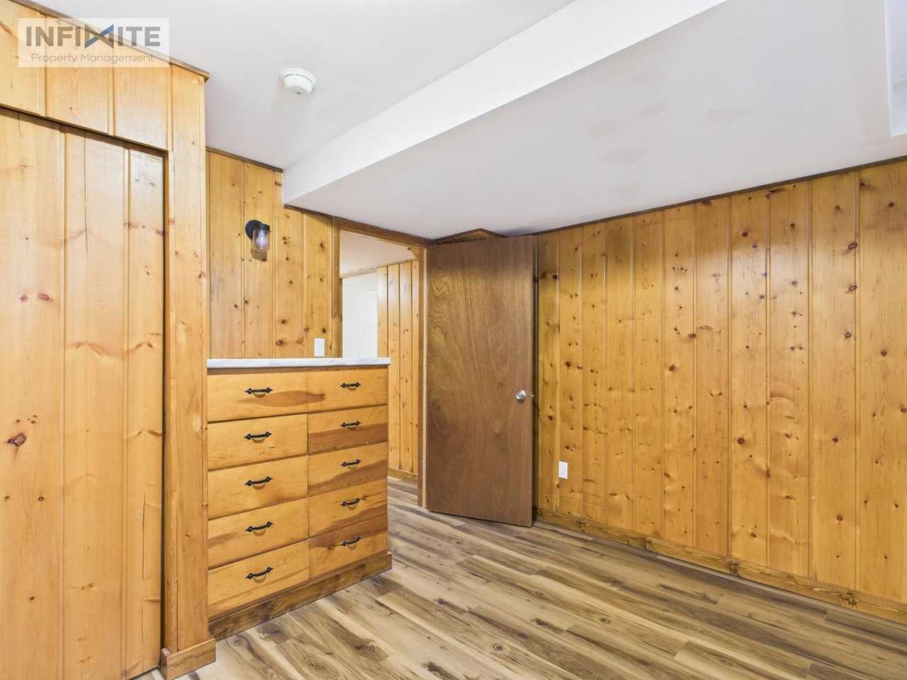 1411 S Grand Ave #B - Photo 7 of 19