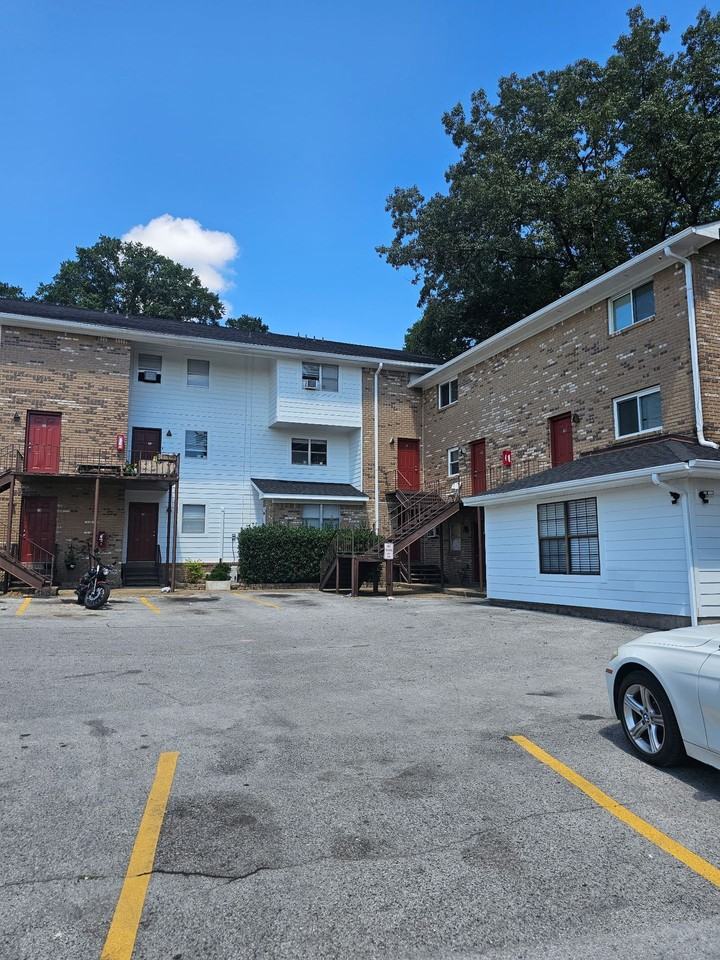 The View at Midtown - Photo 3 of 24