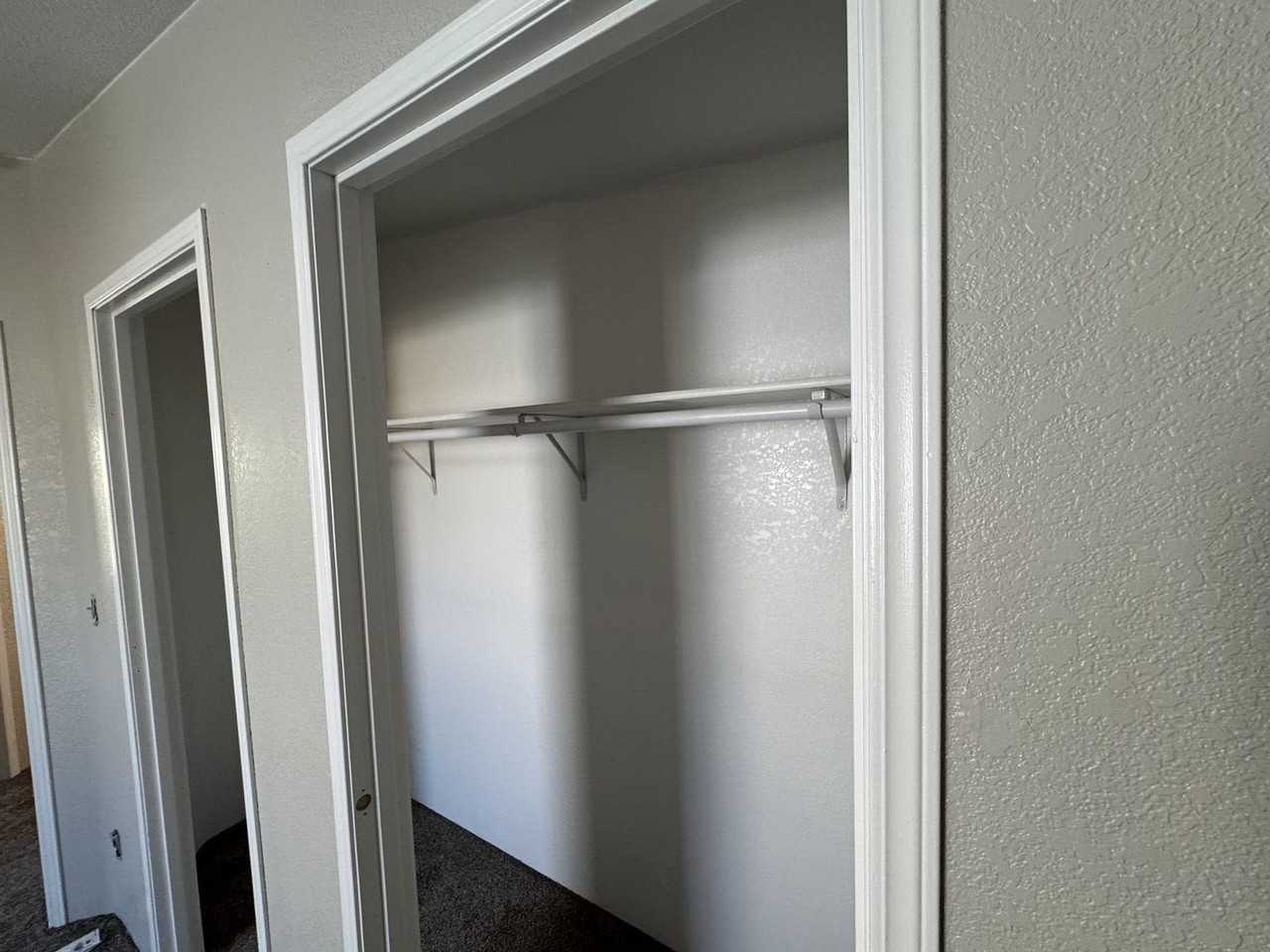 105 Riverside Avenue West - Photo 2 of 16