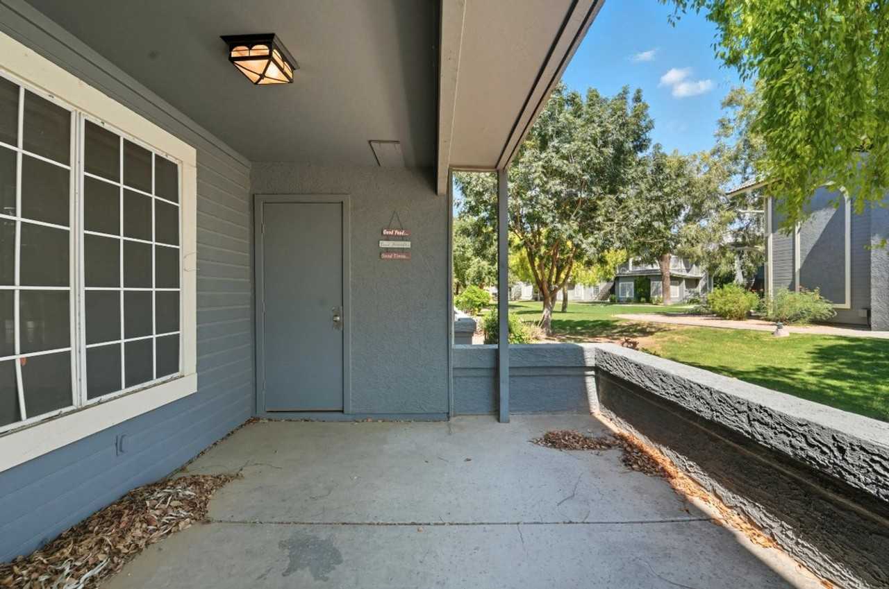 255 S Kyrene Rd #101 - Photo 4 of 32