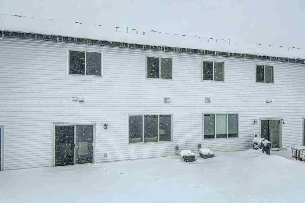 2102 Cleveland Ln S - Photo 2 of 12