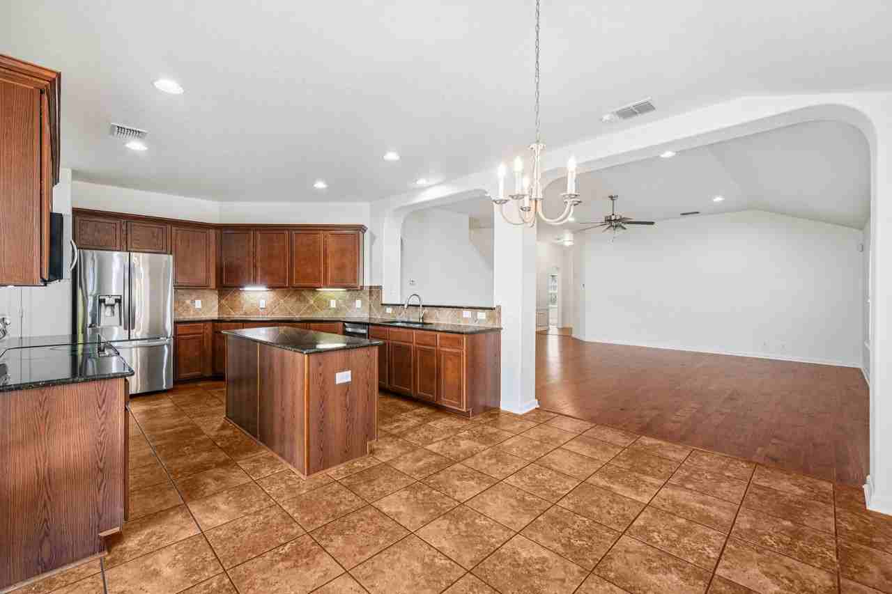 11927 Presidio Path - Photo 7 of 24