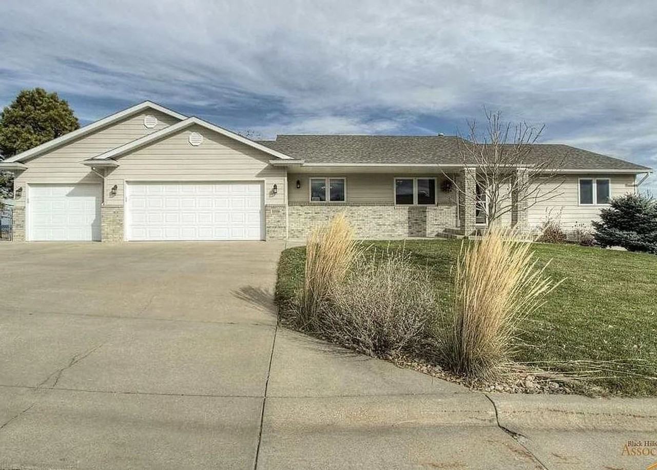 1116 Alta Vista Dr - Photo 2 of 26