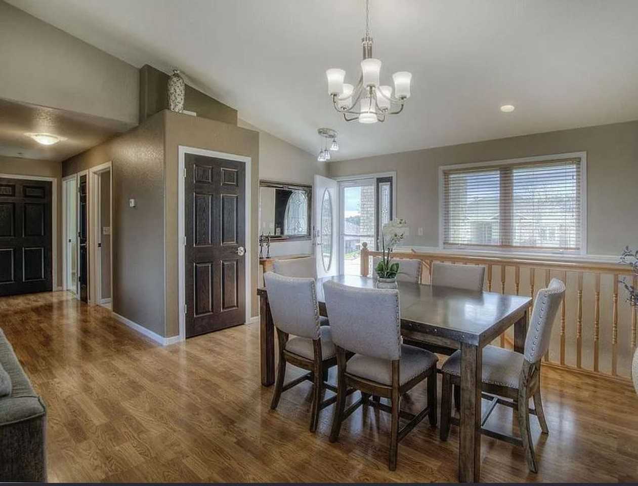 1116 Alta Vista Dr - Photo 3 of 26