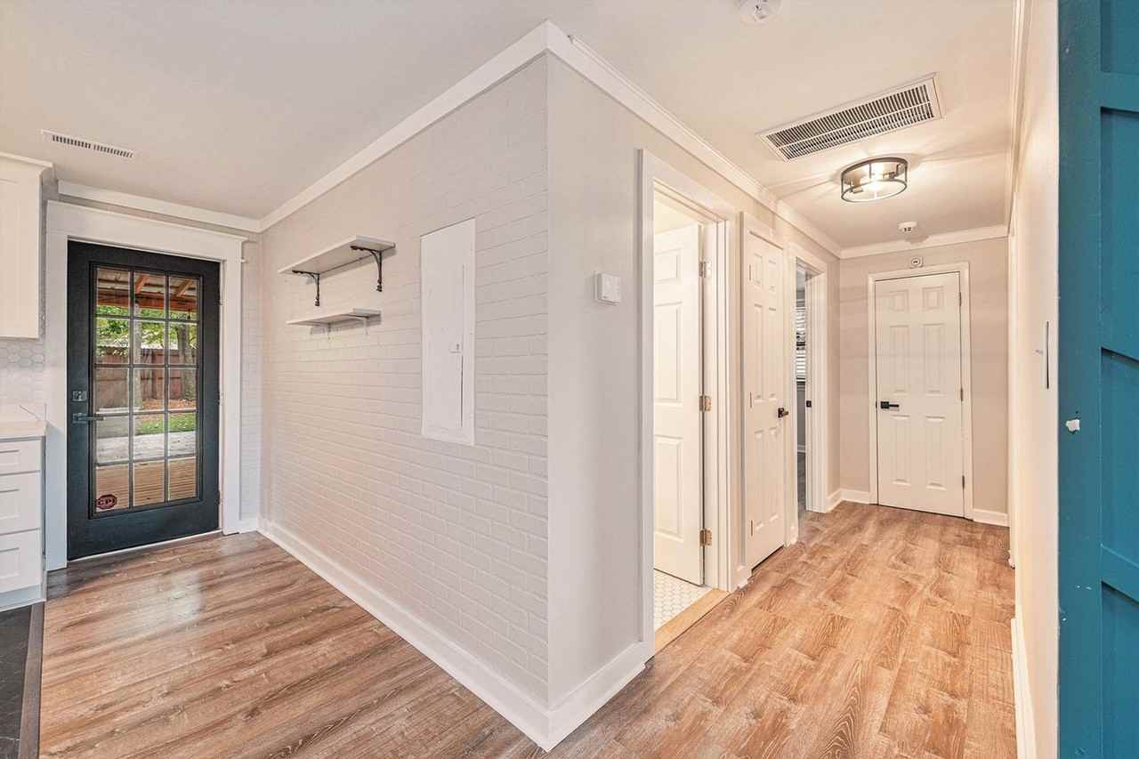 1823 Old Parsonage Rd - Photo 7 of 26