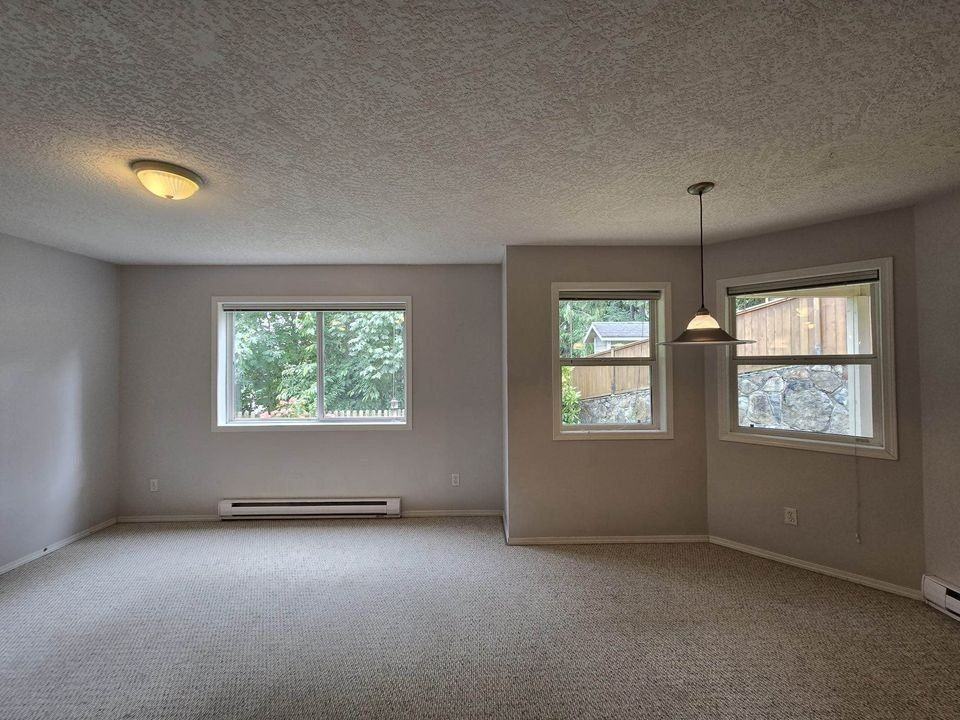 2263 Setchfield Avenue - Photo 3 of 16