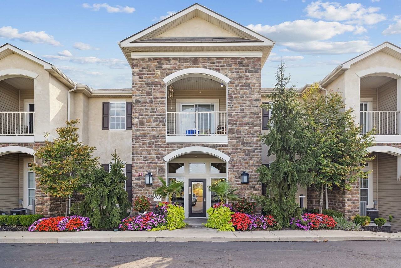 Residences at Central Park - Photo 4 of 37