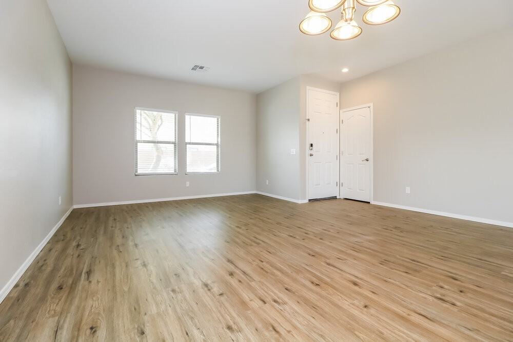 6095 S 255th Dr - Photo 6 of 16