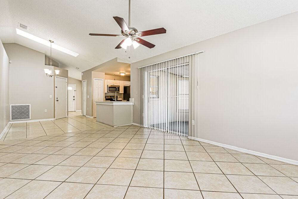 103 Montclair Way - Photo 5 of 16