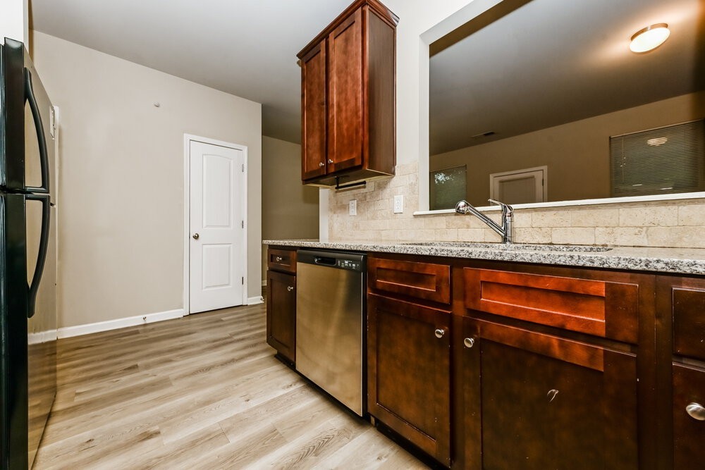 3281 Pennington Dr - Photo 7 of 17