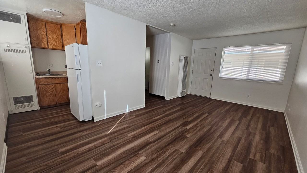 1365 Magnolia Ave #23 - Photo 3 of 9