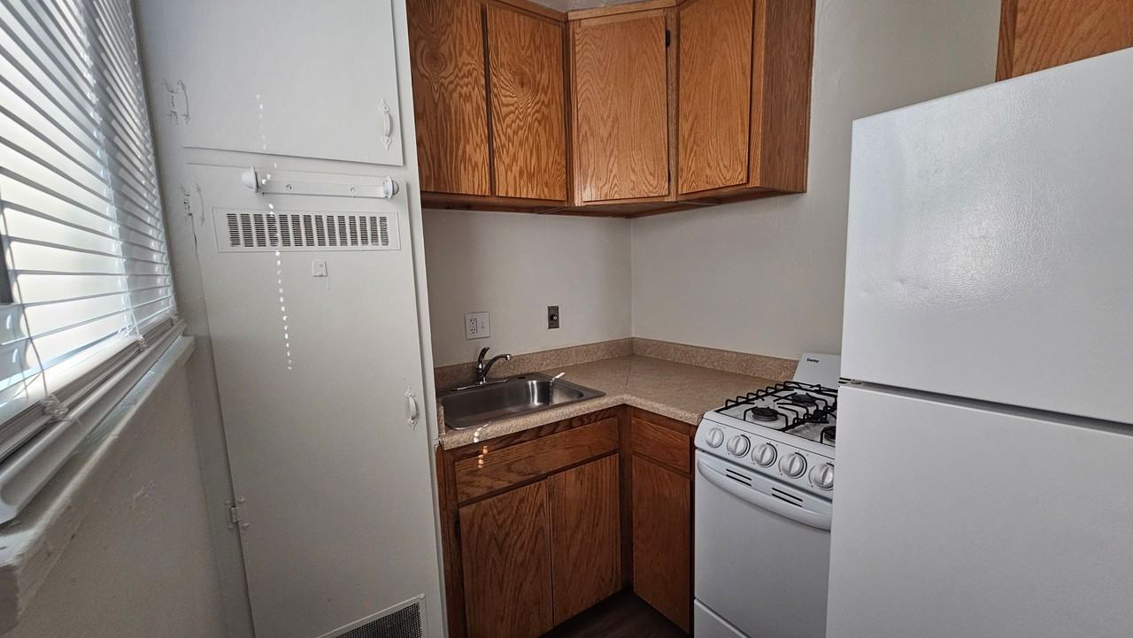 1365 Magnolia Ave #23 - Photo 4 of 9