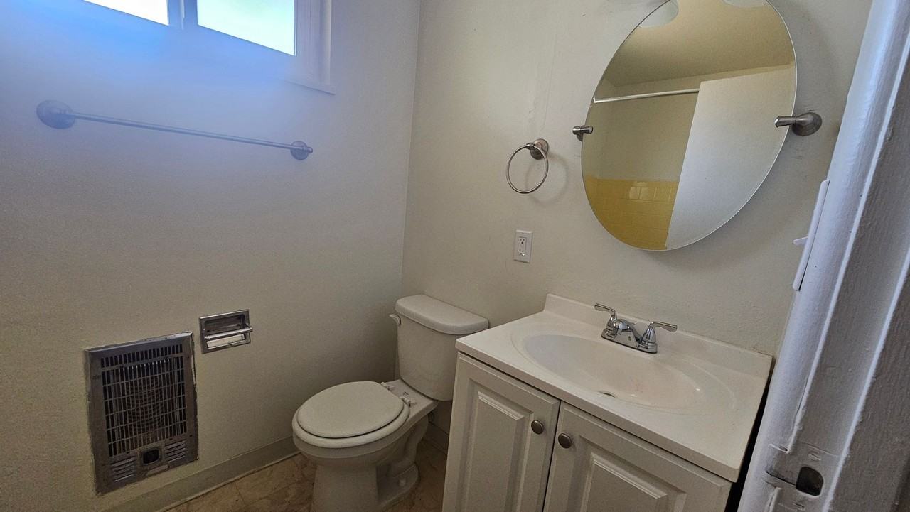1365 Magnolia Ave #23 - Photo 6 of 9