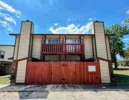 featured image of 3002 Chaucer Dr