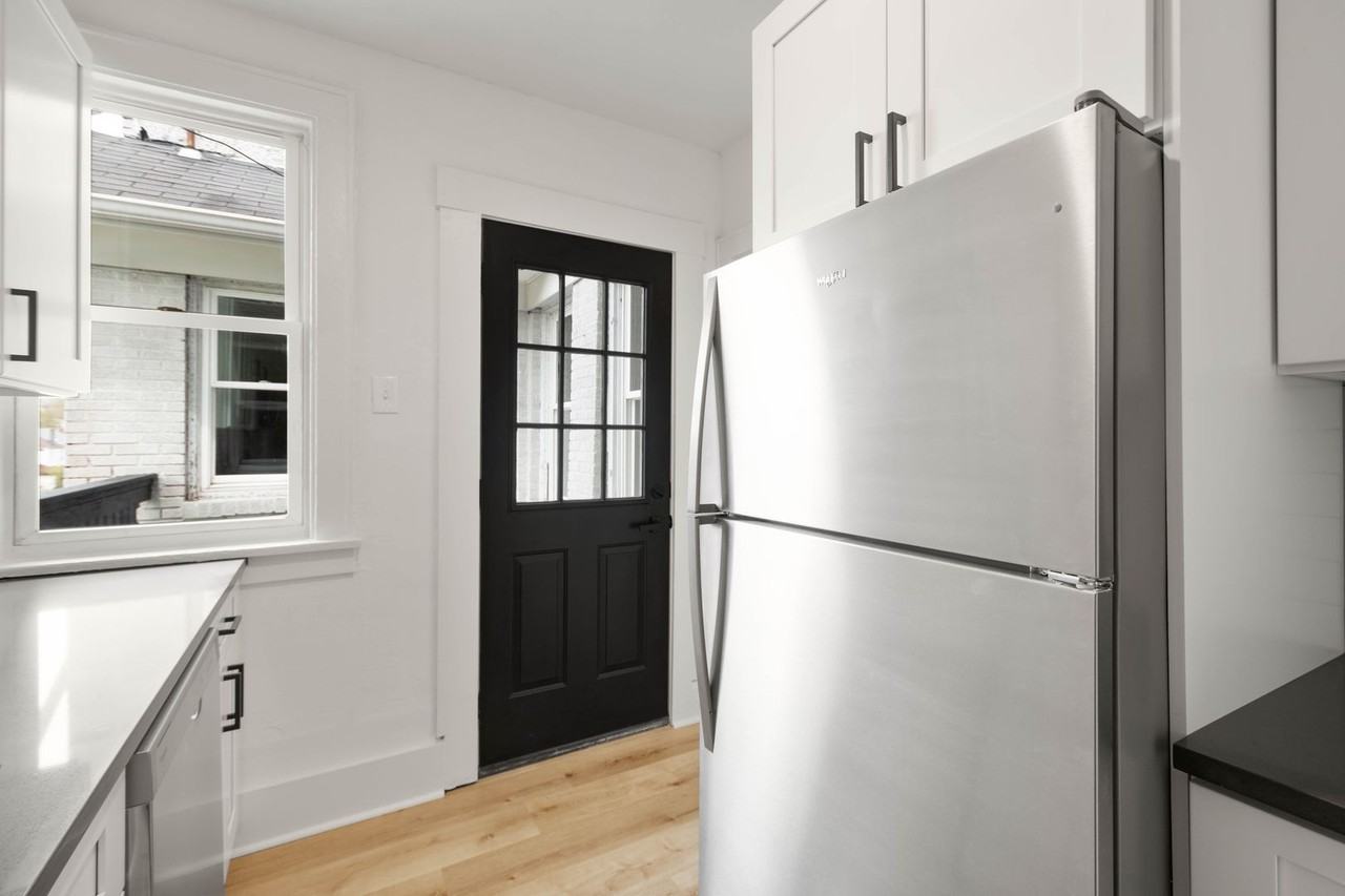 1115 Mcneilly Avenue - Photo 3 of 24