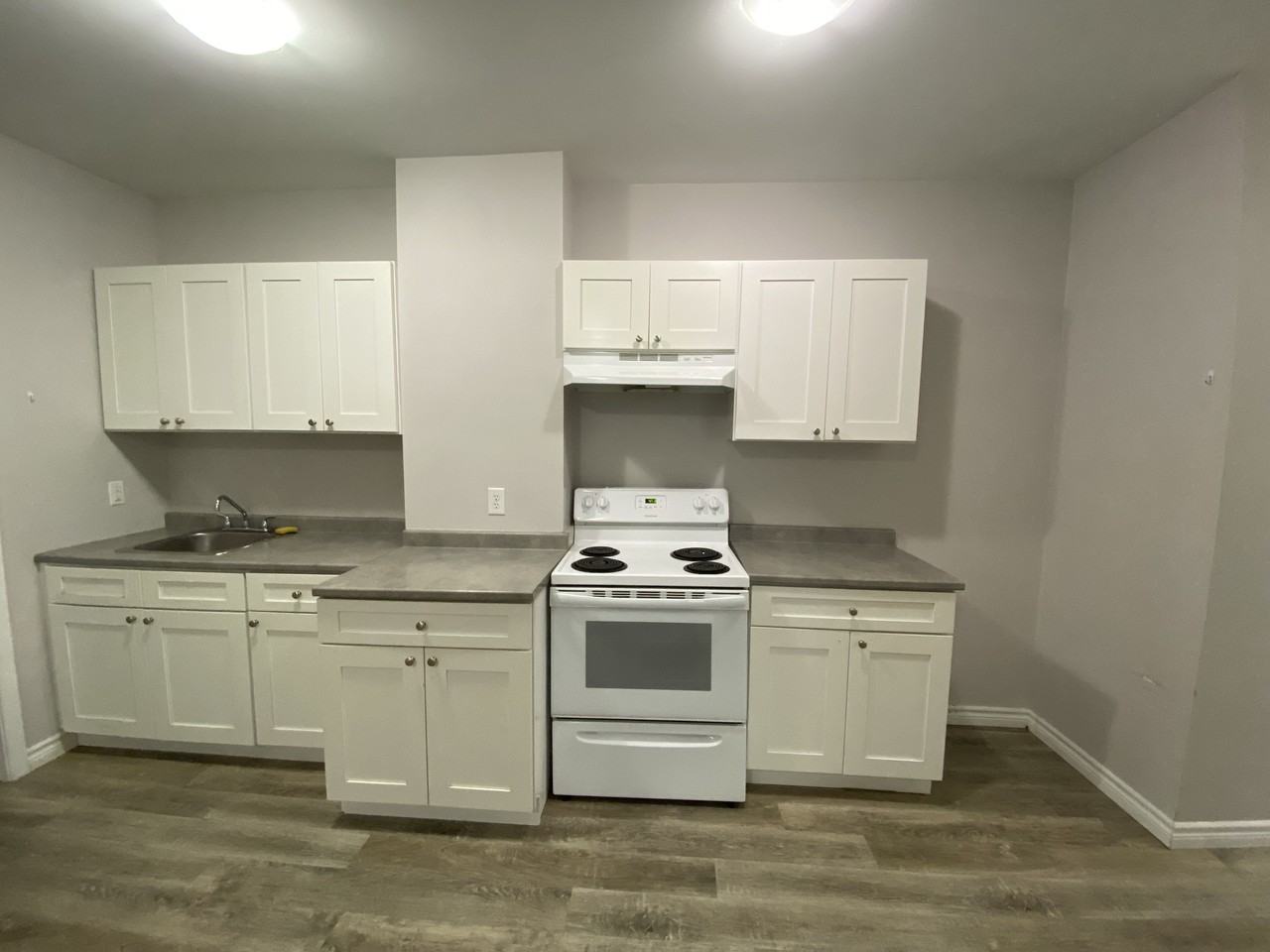 258 Robinson Street #258 - Photo 2 of 14