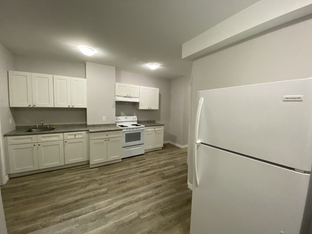 258 Robinson Street #258 - Photo 3 of 14