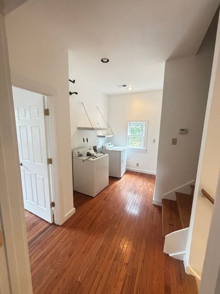 85 Selman St Se - Photo 3 of 7