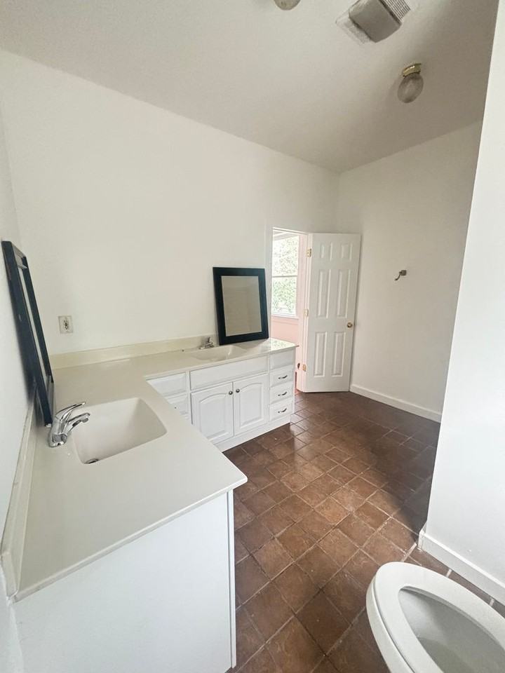 85 Selman St Se - Photo 5 of 7