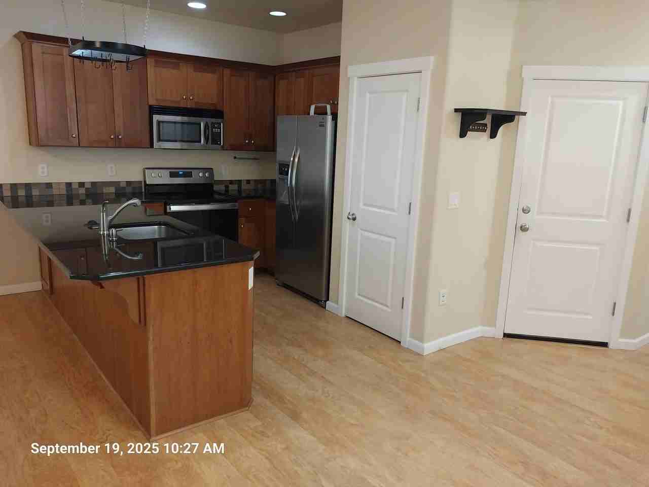 2050 Nw Yohn Ranch Dr - Photo 2 of 10