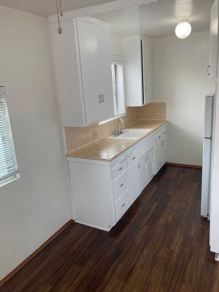 815 Pacific Avenue #2 - Photo 5 of 6