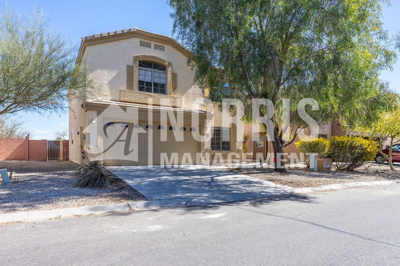 23937 N Oasis Blvd - Photo 2 of 44