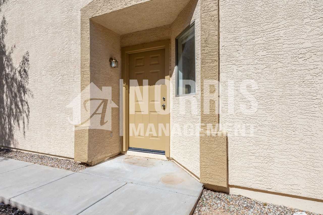 23937 N Oasis Blvd - Photo 5 of 44