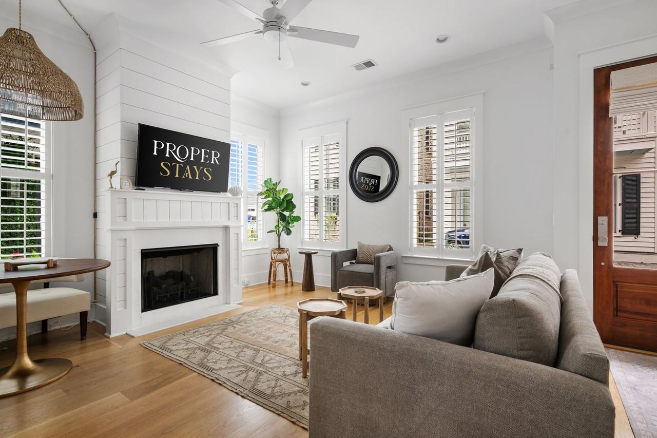 412 Rose Wilder Ln - Photo 5 of 43