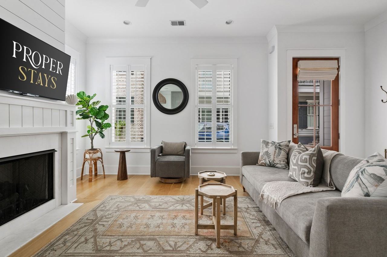 412 Rose Wilder Ln - Photo 6 of 43