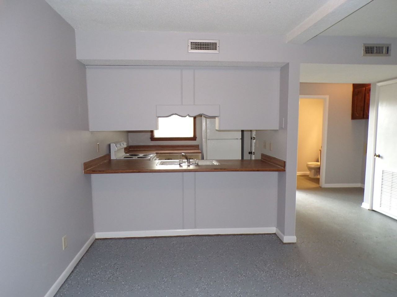 2 Anthony Cir - Photo 2 of 8