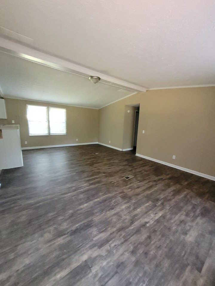 543 Piedmont Park - Photo 2 of 11