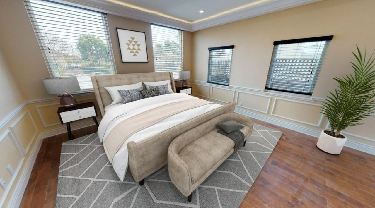 Spacious Point Loma home by Liberty Station - Photo 7 of 16