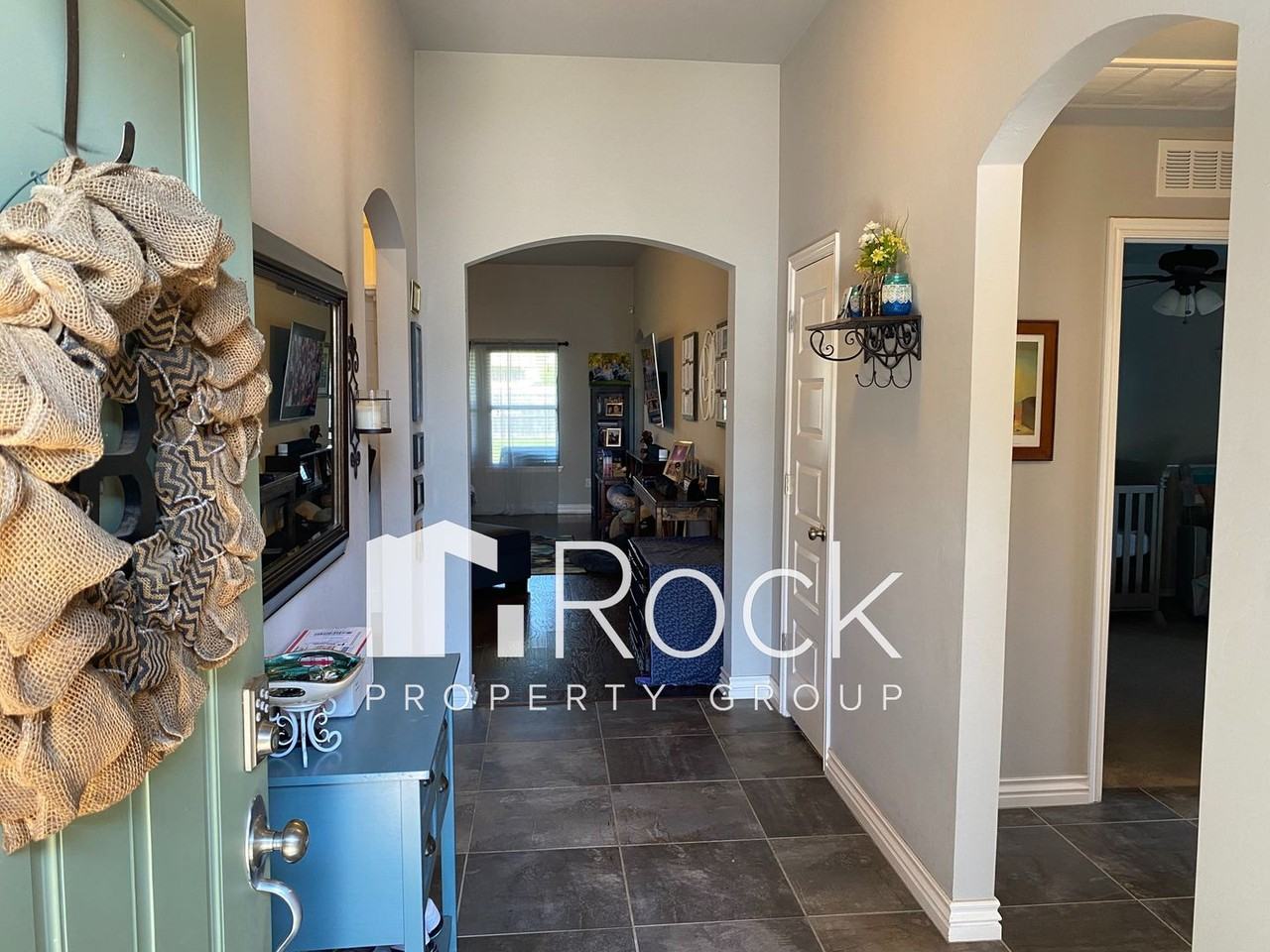 1209 SW 159th Ter - Photo 5 of 23