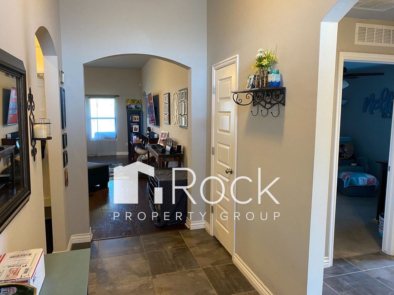 1209 SW 159th Ter - Photo 6 of 23