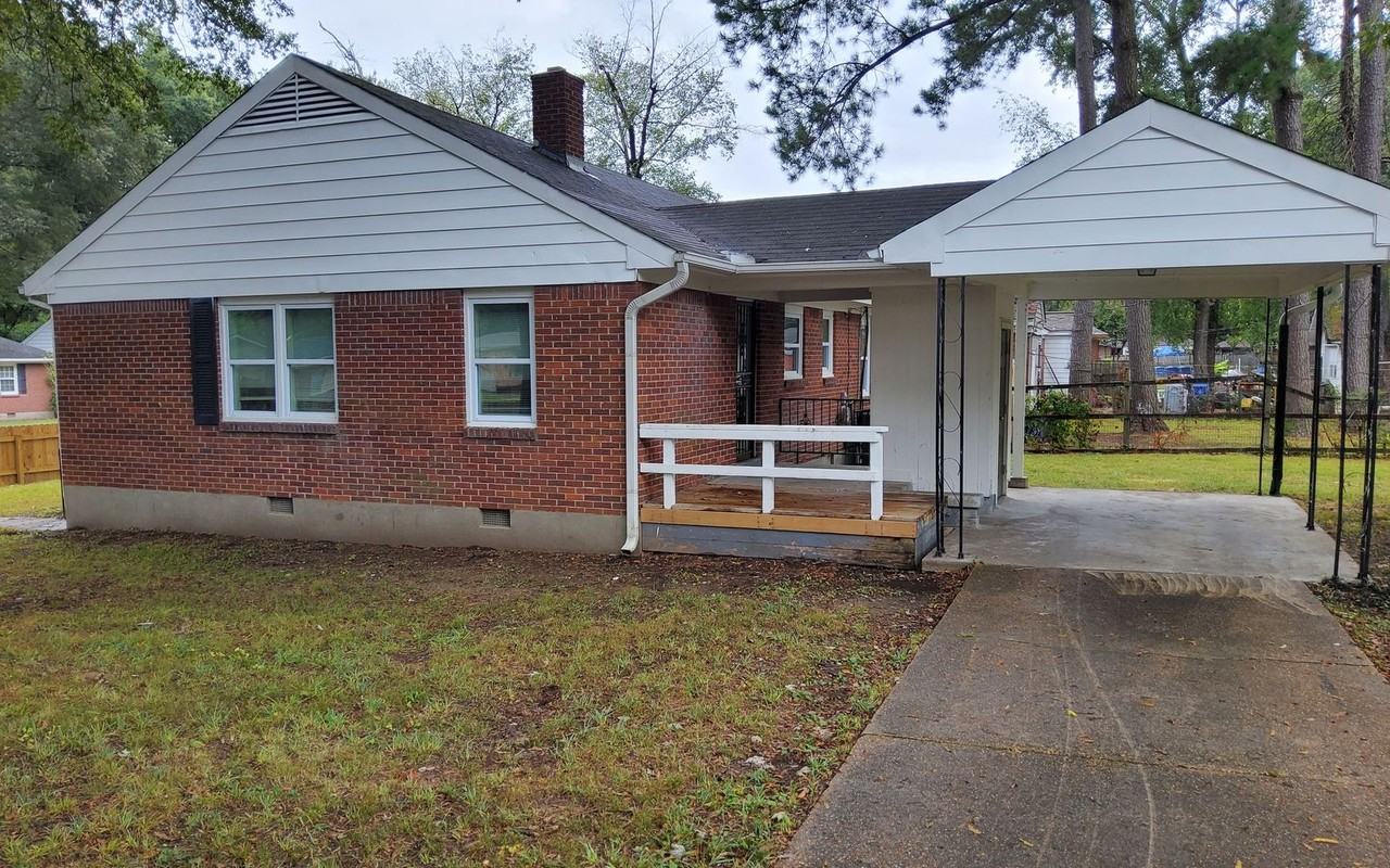 3686 Philsdale Avenue - Photo 3 of 13