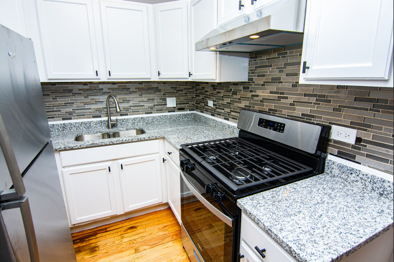 The Shore Residences – 7350 S. Phillips Ave, Chicago, IL - Photo 2 of 11