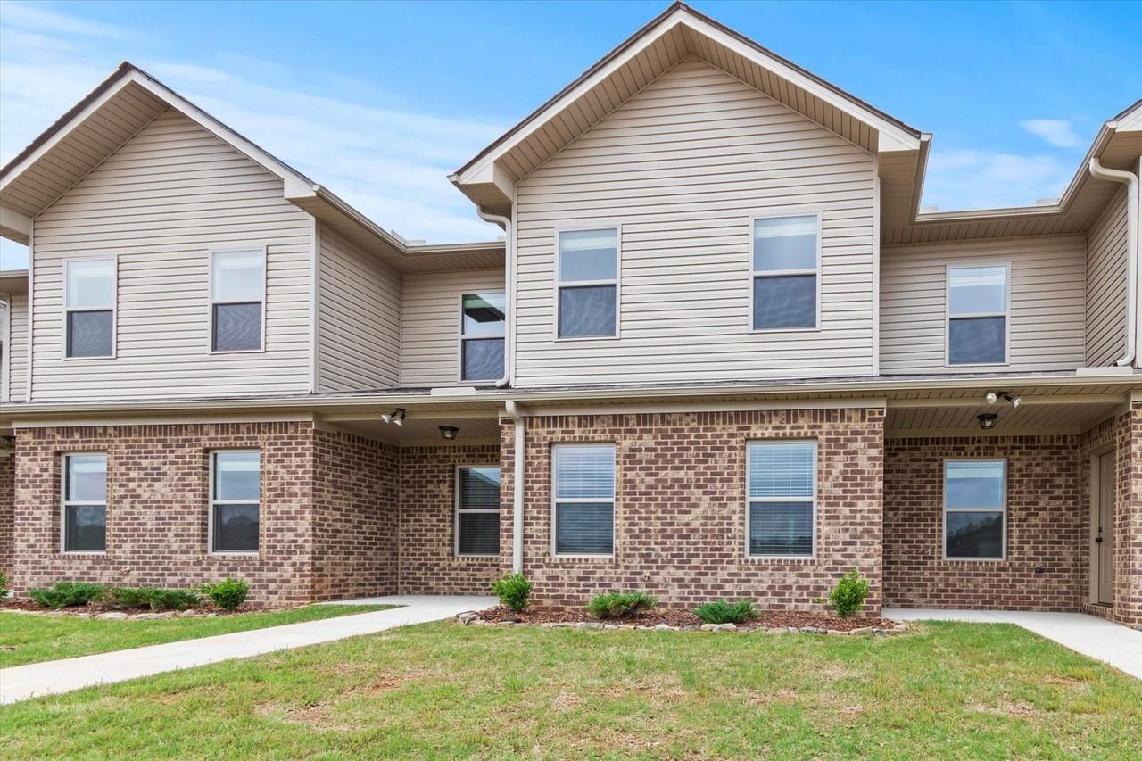 16088 16088 Cohen Drive - Photo 2 of 34