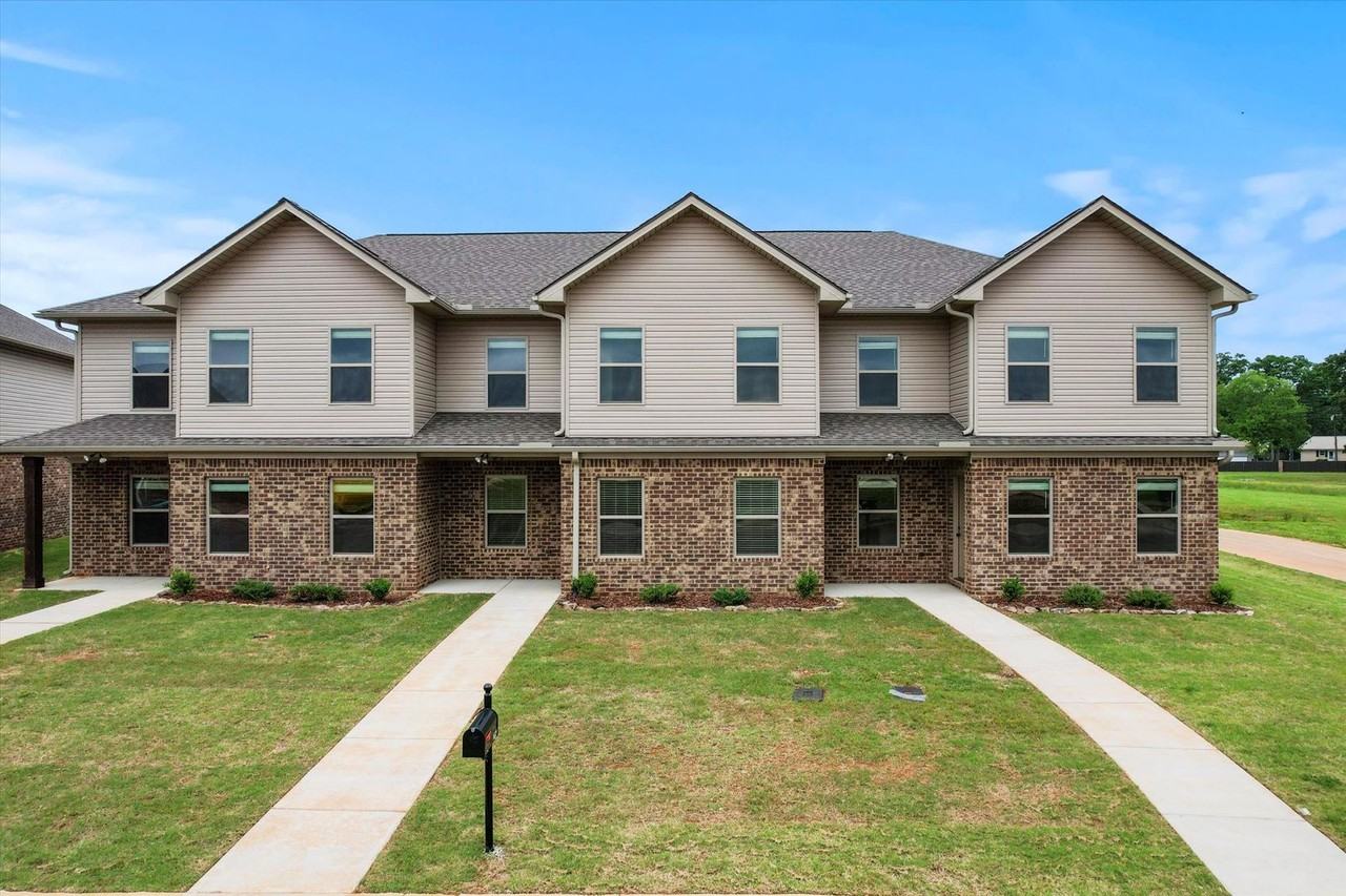 16088 16088 Cohen Drive - Photo 4 of 34