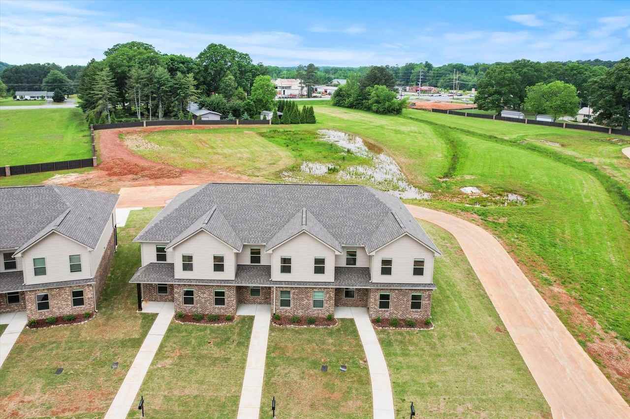 16088 16088 Cohen Drive - Photo 5 of 34