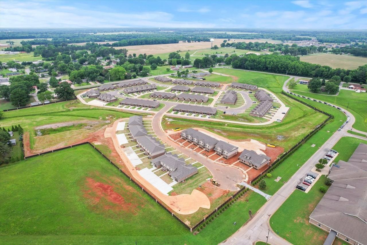 16088 16088 Cohen Drive - Photo 6 of 34