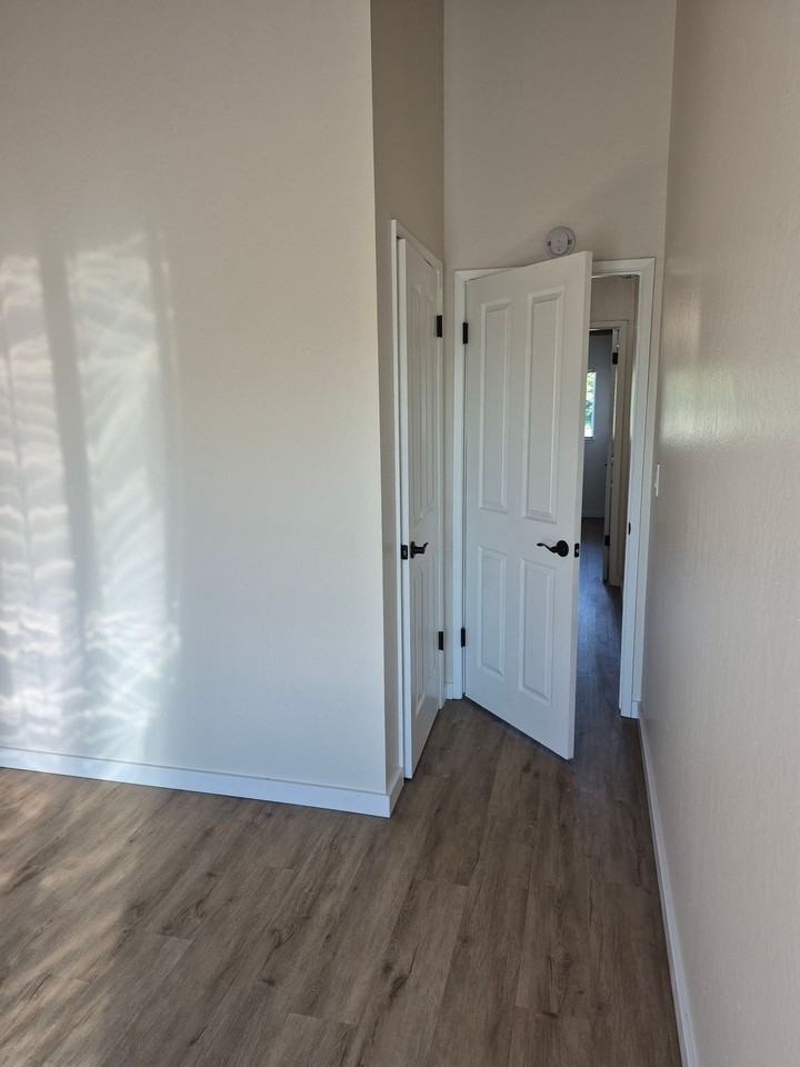 Lloyd Court Apartments - Photo 7 of 49